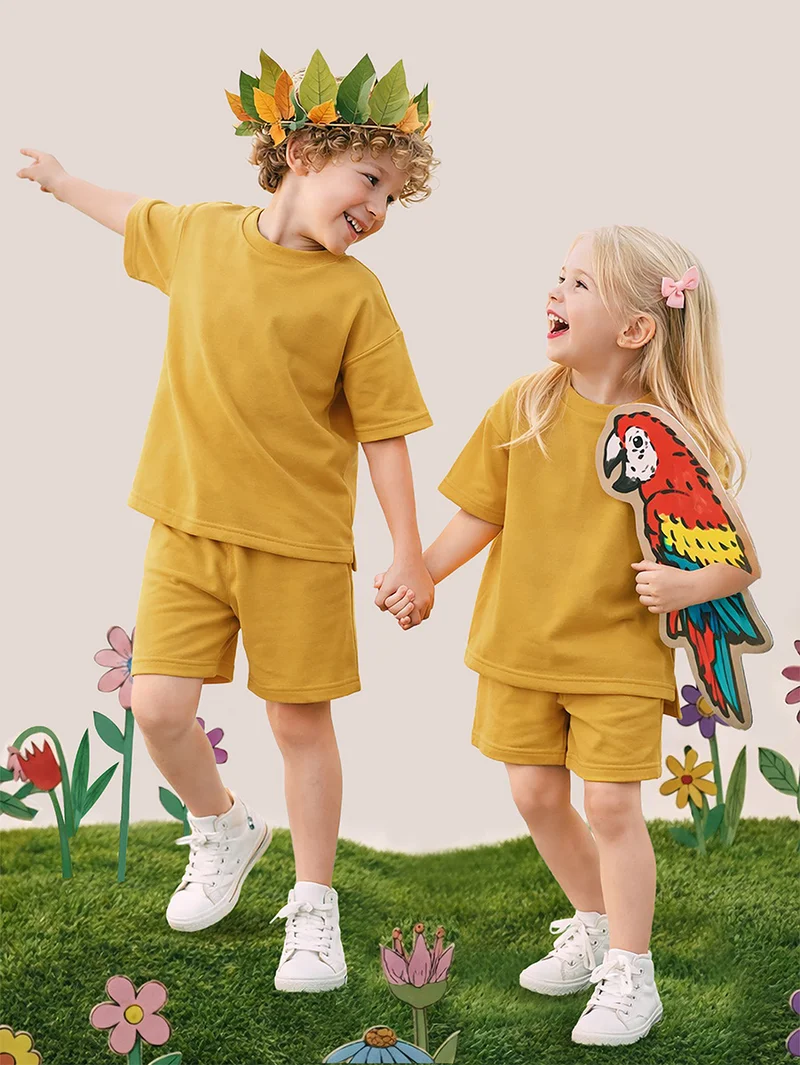 ج&مشب طقم تي شيرت وشورت قطن % أصفر خردلي للأطفال للجنسين مقاس كبير